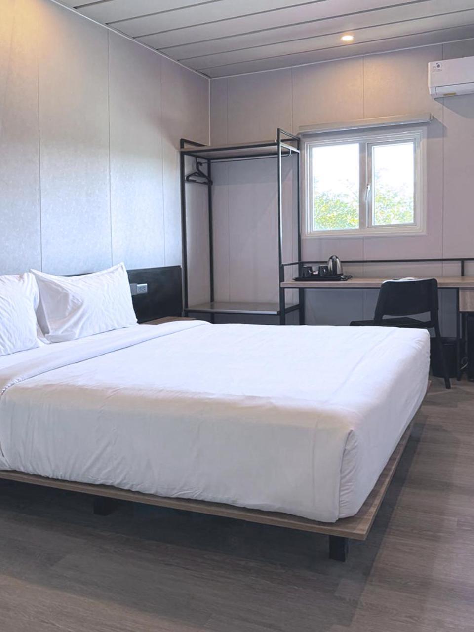 Conjioo Hotel Sumbawa Managed By Mhm Maluk Ngoại thất bức ảnh
